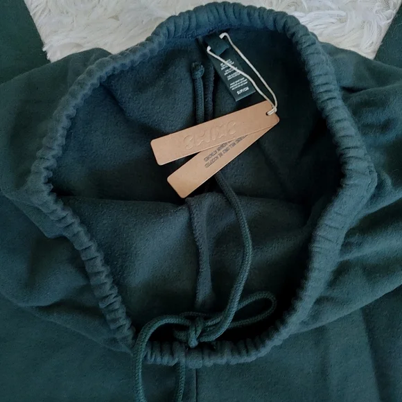 SKIMS Fleece Classic Jogger Pants - Picture 7 of 13